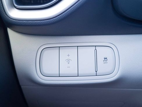 New 2026 Hyundai Venue SEL FWD image 30