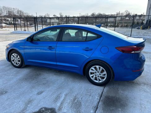 Used 2017 Hyundai Elantra SE FWD image 5