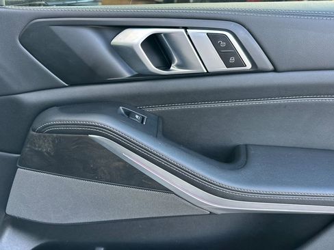 Used 2024 BMW X5 sDrive40i w/ M Sport Package image 19