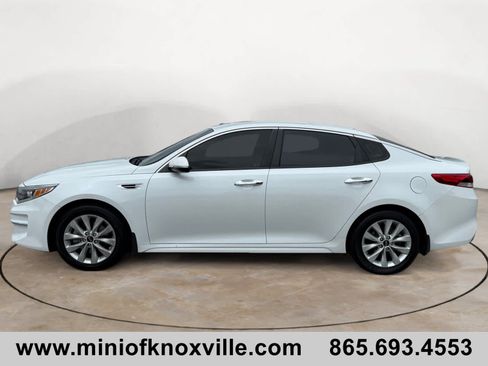 Used 2018 Kia Optima LX w/ 17" Alloy Wheels Package FWD image 6