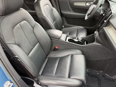Used 2023 Volvo XC40 B5 Ultimate AWD/4WD image 11