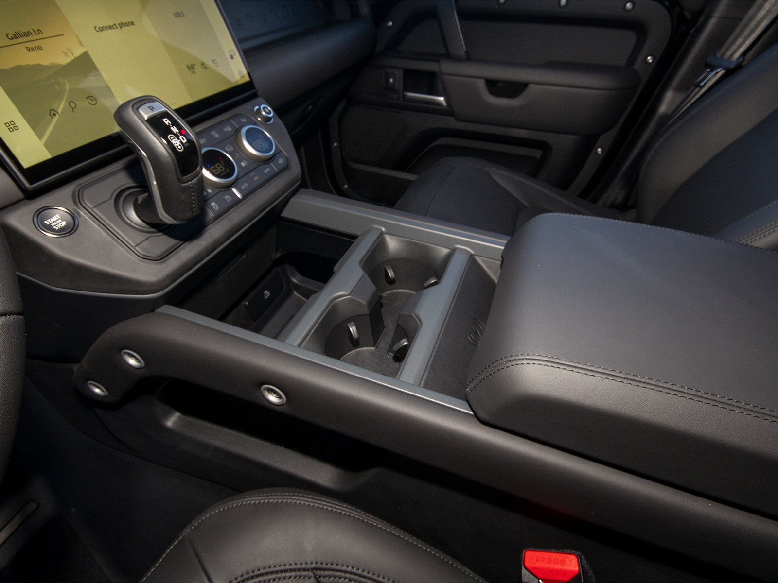 New 2026 Land Rover Defender 110 X-Dynamic SE AWD/4WD image 31