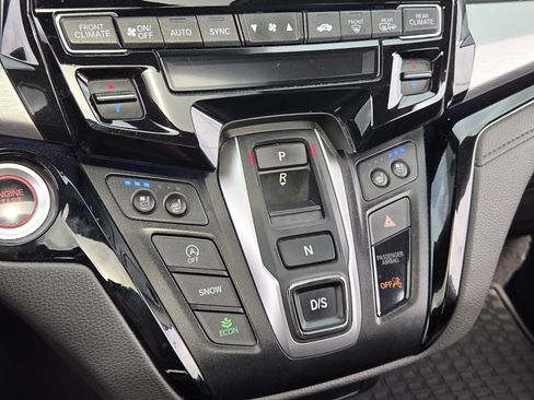 Used 2018 Honda Odyssey Elite image 18