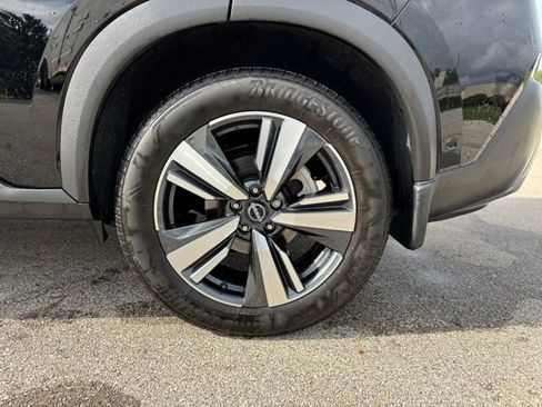 Used 2023 Nissan Rogue SL w/ SL Premium Package image 30