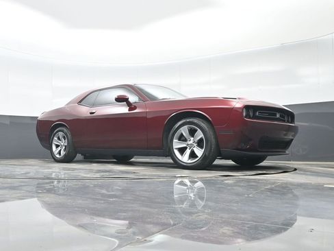 Used 2020 Dodge Challenger SXT image 40