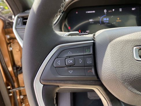 New 2026 Jeep Grand Cherokee Limited AWD/4WD image 14