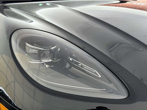 New 2026 Porsche Macan Turbo image 38