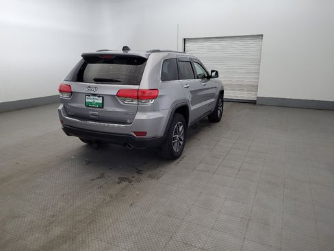 Used 2018 Jeep Grand Cherokee Limited AWD/4WD image 9