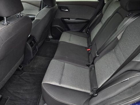 Certified 2023 Nissan Rogue SV FWD image 11