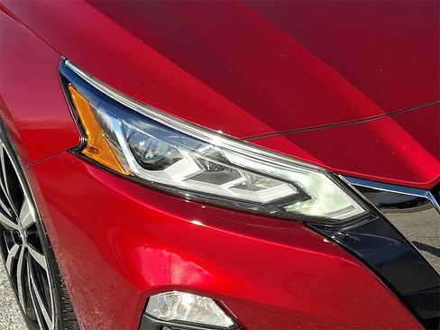 Used 2022 Nissan Altima 2.5 SR image 9