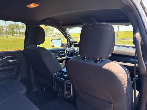 Used 2022 RAM 2500 Big Horn w/ Level C Equiment Group AWD/4WD image 27