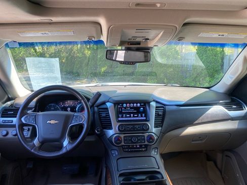 Used 2020 Chevrolet Suburban Premier AWD/4WD image 20