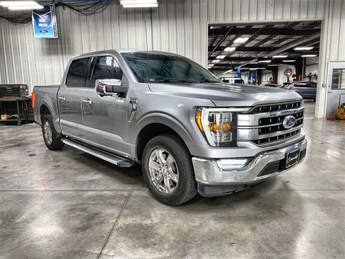 Used 2021 Ford F150 Lariat image 3