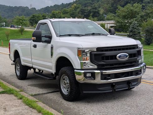 Used 2020 Ford F250 XL w/ Power Equipment Group AWD/4WD image 3