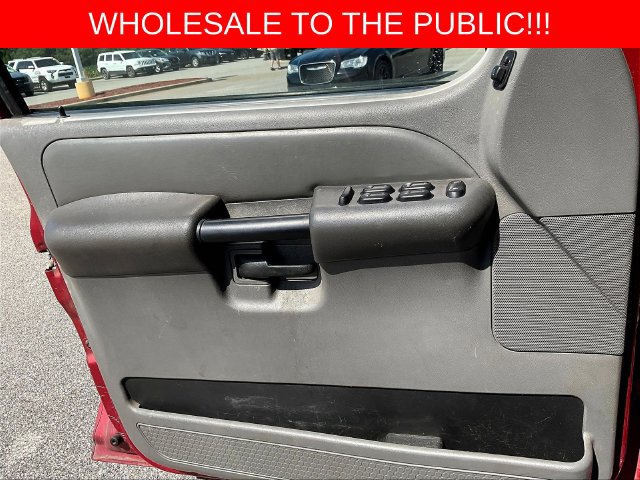Used 2004 Ford Explorer Sport Trac XLT AWD/4WD image 8
