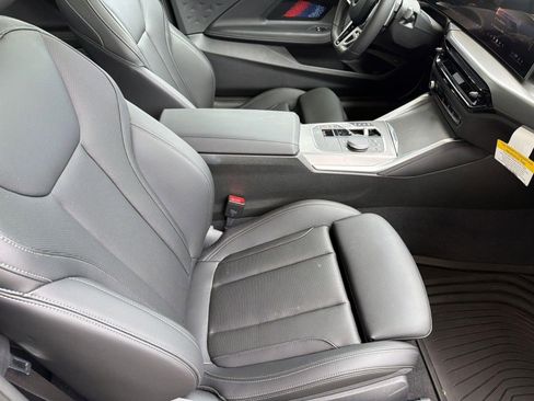 Used 2025 BMW 230i Coupe w/ M Sport Package RWD image 31