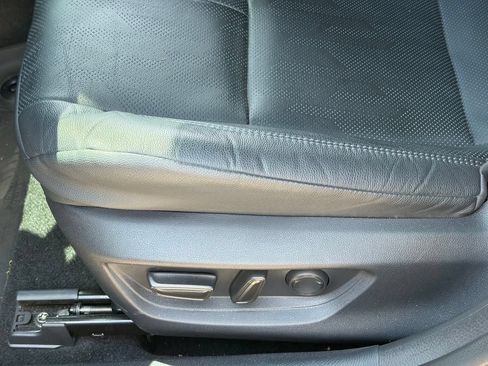 Used 2025 Toyota Camry XSE FWD image 5