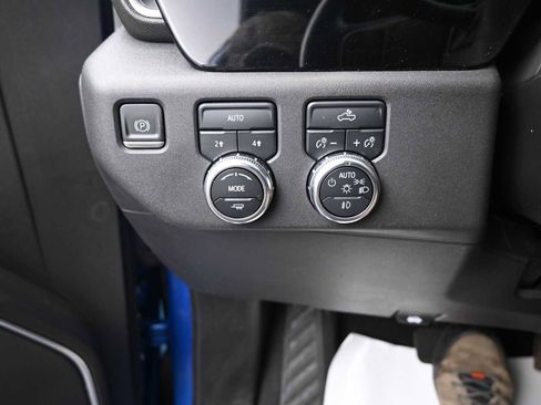 Used 2022 GMC Sierra 1500 Elevation image 10