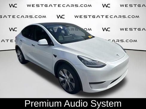 Used 2023 Tesla Model Y Long Range AWD/4WD image 4