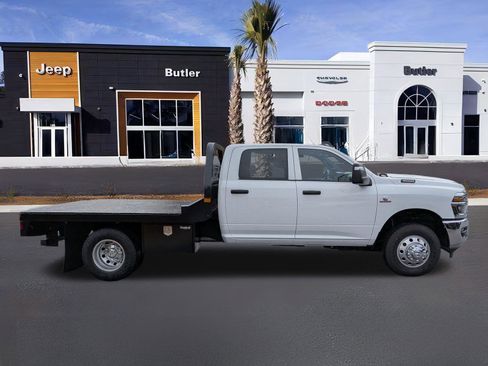New 2026 RAM 3500 Tradesman w/ Chrome Appearance Group image 7