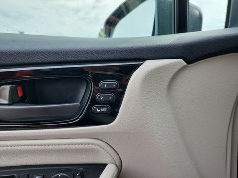 Used 2025 Honda Odyssey Touring image 18