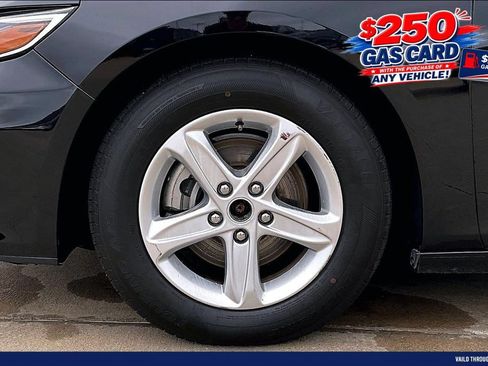 Used 2023 Chevrolet Malibu LT w/ Driver Confidence Package FWD image 9