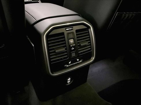 New 2026 Porsche Macan S image 27