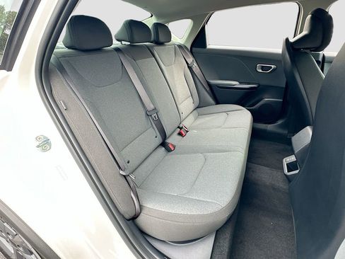 New 2025 Kia K4 LXS image 24