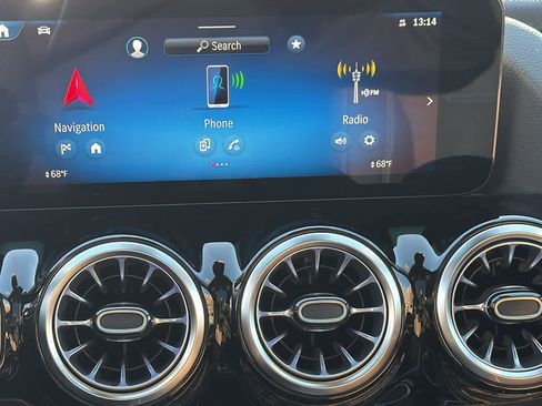 New 2026 Mercedes-Benz GLA 35 AMG 4MATIC image 21