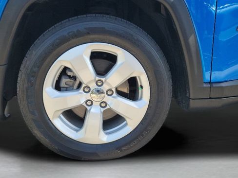 Used 2021 Jeep Compass Latitude FWD image 7