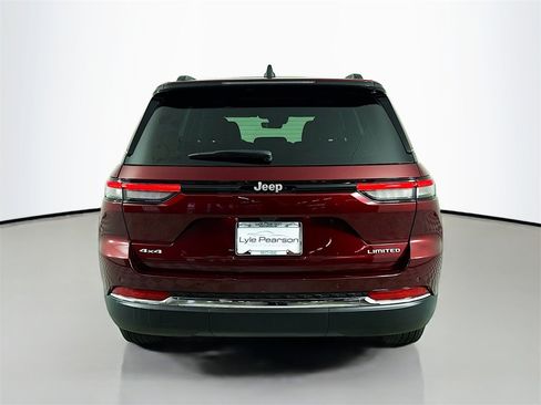 Used 2025 Jeep Grand Cherokee Limited w/ Trailer Tow Package image 10