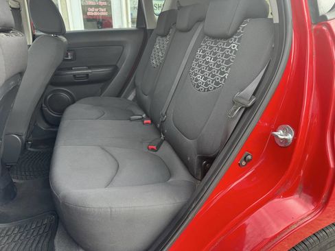 Used 2010 Kia Soul + w/ Audio Pkg image 22