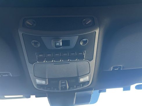 Used 2022 Ford F250 Lariat w/ Lariat Ultimate Package AWD/4WD image 17