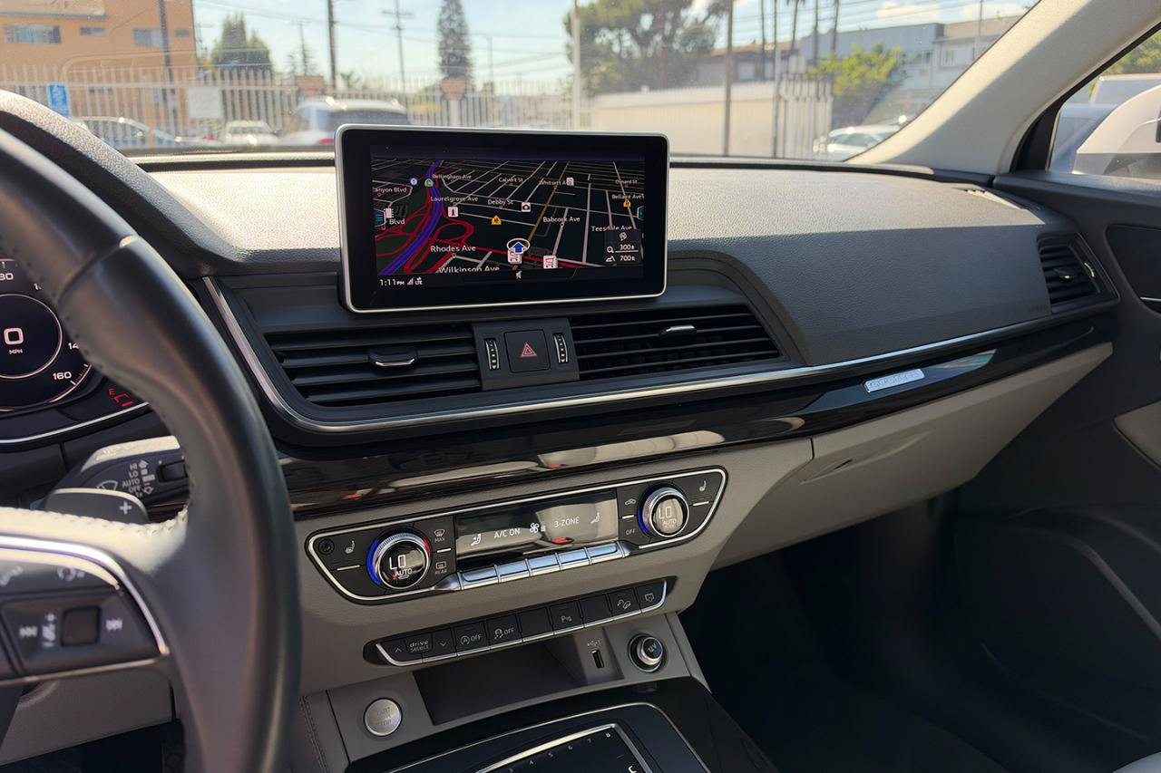 Used 2019 Audi Q5 2.0T Premium Plus w/ Premium Plus Package AWD/4WD image 13
