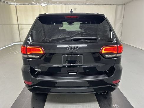 Used 2020 Jeep Grand Cherokee Altitude AWD/4WD image 22