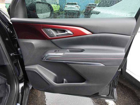 Used 2026 Chevrolet Traverse Z71 AWD/4WD image 30