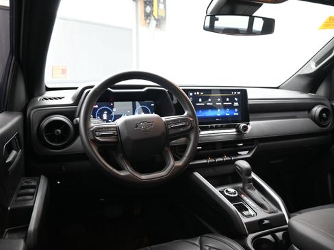 Used 2024 Chevrolet Colorado Trail Boss w/ Technology Package image 18