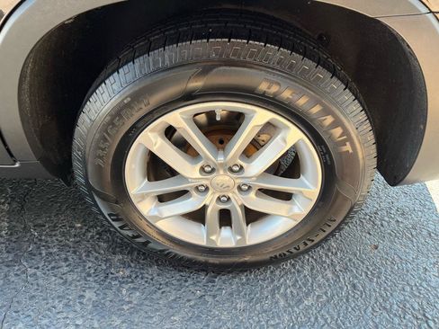 Used 2014 Kia Sorento LX AWD/4WD image 15