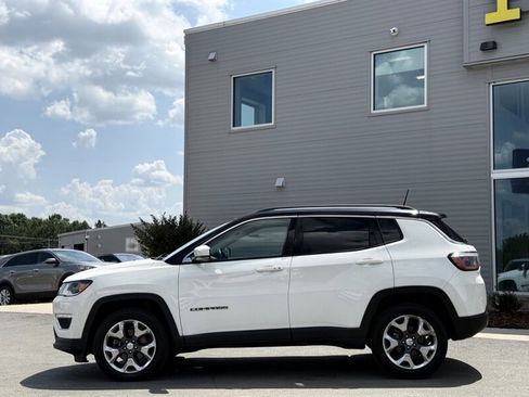 Used 2017 Jeep Compass Limited AWD/4WD image 10