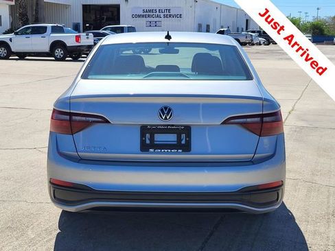 Used 2024 Volkswagen Jetta S image 18