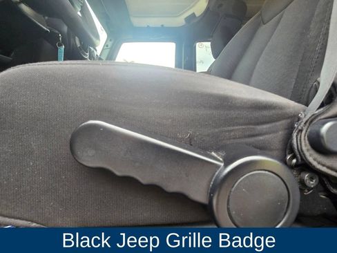 Used 2015 Jeep Wrangler Unlimited Sport AWD/4WD image 19
