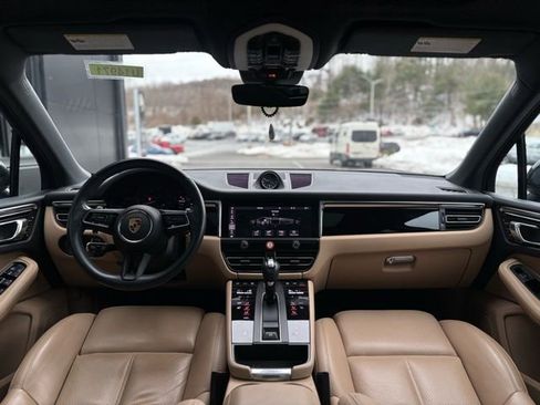 Used 2023 Porsche Macan image 27