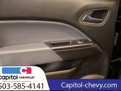 Used 2022 Chevrolet Colorado Z71 w/ Z71 Midnight Edition AWD/4WD image 31