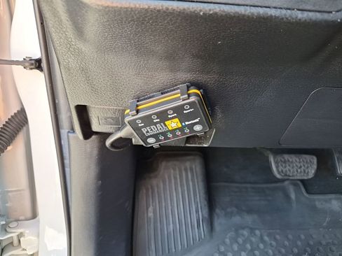 Used 2021 Toyota Tacoma TRD Off-Road w/ Technology Package image 32