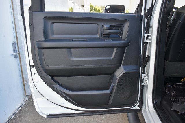 Used 2022 RAM 5500 Tradesman w/ Chrome Appearance Group RWD image 27