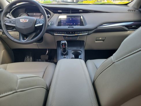 Certified 2023 Cadillac XT4 Luxury FWD image 14