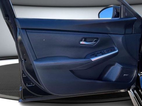 Certified 2025 Nissan Sentra SR w/ SR Premium Package image 19