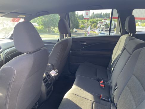 Used 2019 Honda Passport Sport image 12