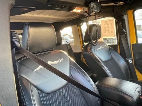 Used 2015 Jeep Wrangler Unlimited Sahara image 25