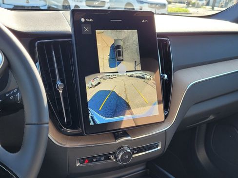 New 2026 Volvo XC60 B5 Plus w/ Protection Package Premier image 19